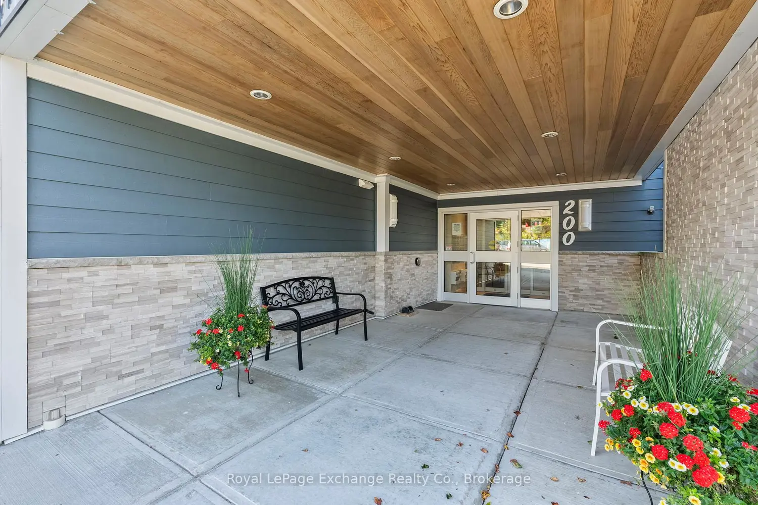 Additional image 2 of 200 Harbour Street 202