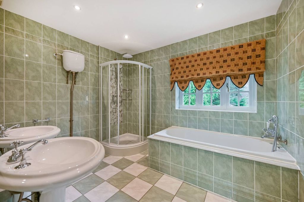 Additional image 22 of 5 bed detached house to rentWentworth Drive, Virginia Water GU25