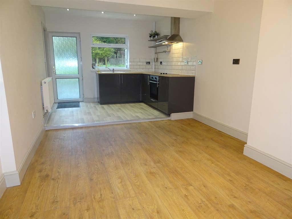 Additional image 13 of 3 bed semi-detached house to rentHigh Street, Heol-Y-Cyw, Bridgend CF35