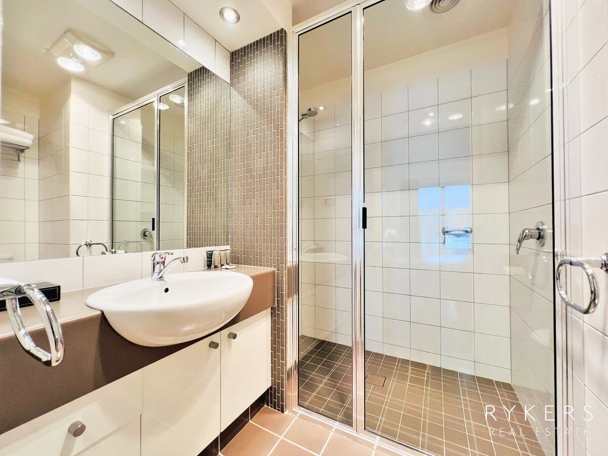 Additional image 19 of 211/1 Esplanade, Lakes Entrance VIC 3909