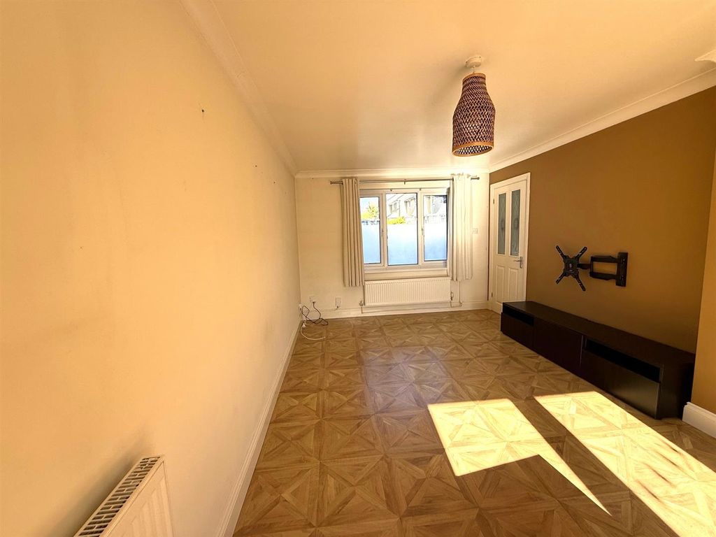 Additional image 7 of 3 bed property to rentPoplar Road, Croesyceiliog, Cwmbran NP44