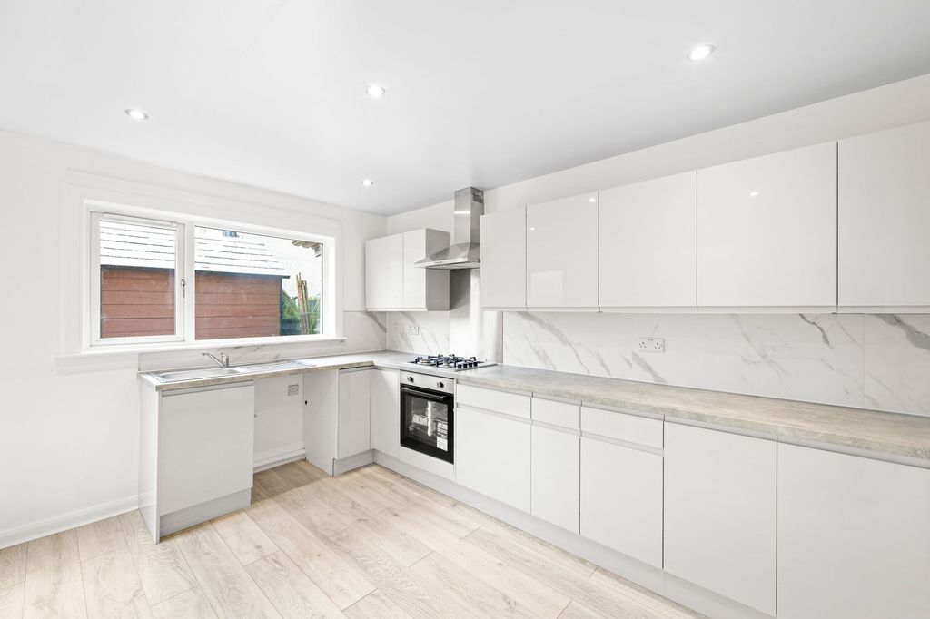 Additional image 8 of 4 bed terraced house to rentNigel Rise, Livingston EH54