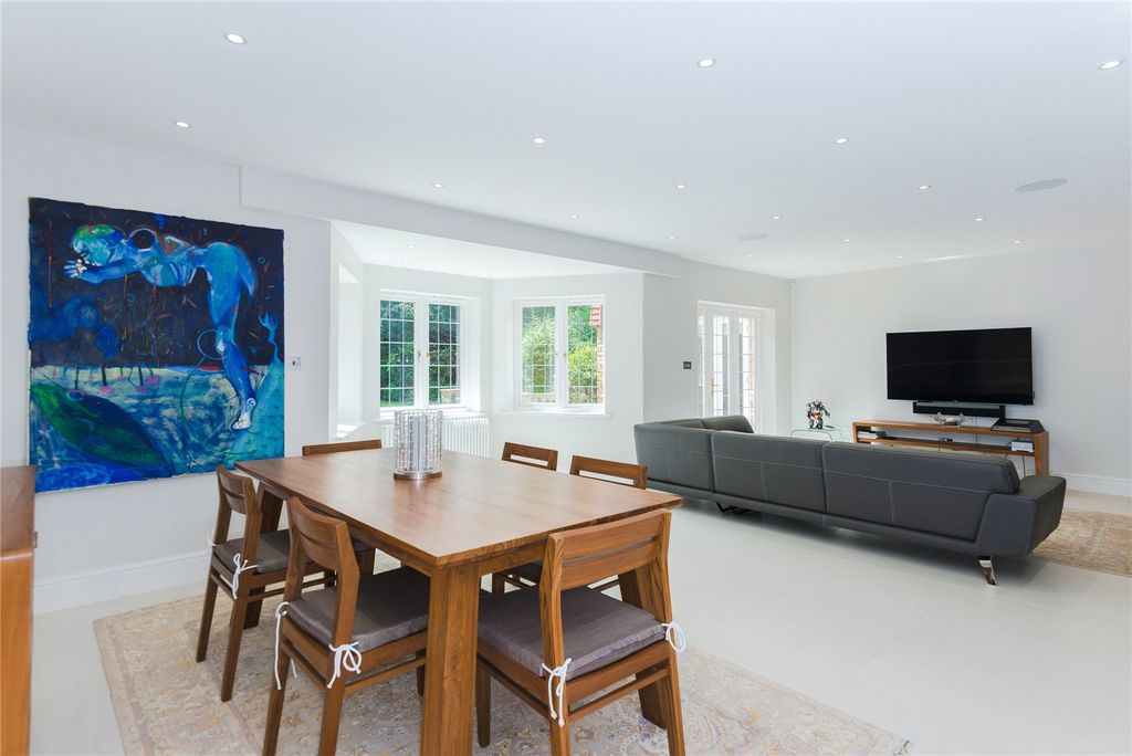 Additional image 4 of 6 bed detached house to rentDukes Kiln Drive, Gerrards Cross, Buckinghamshire SL9