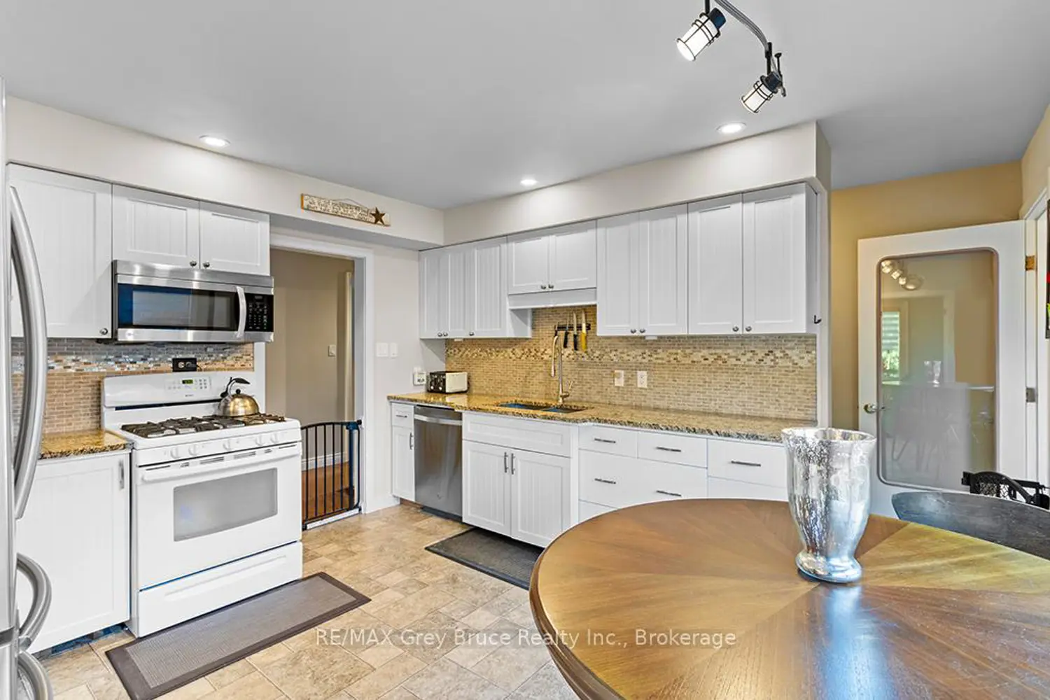 Additional image 3 of 563 21 Street