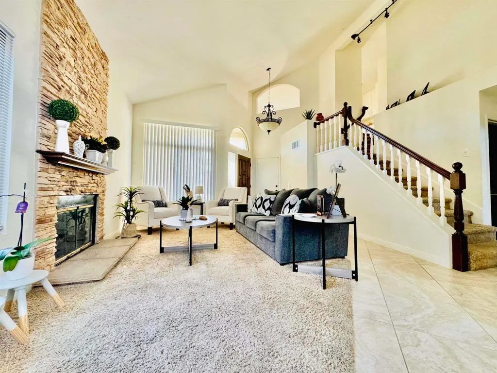 Additional image 4 of 1984 Casablanca Court, Vista, CA 92081