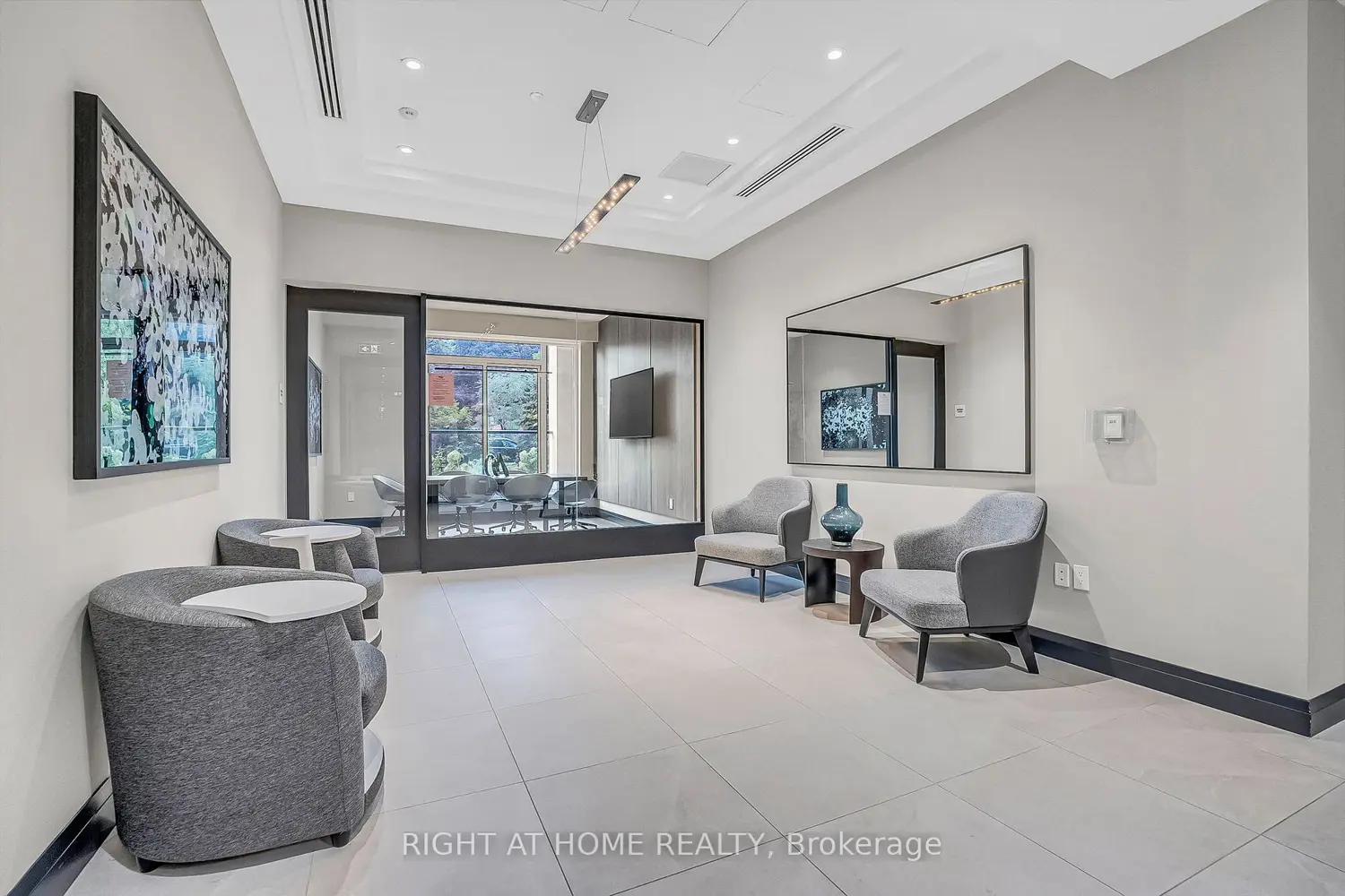 Additional image 3 of 293 The Kingsway 705