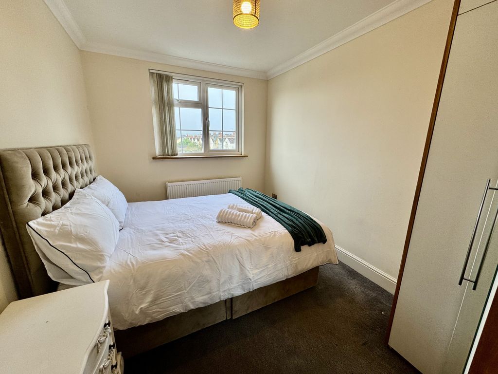 Additional image 13 of 8 bed terraced house to rentDunstable Road, Bedfordshire LU4