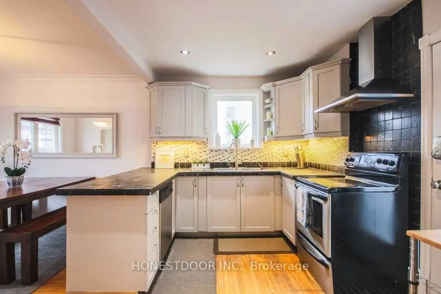 Additional image 15 of 1173 Broadview Avenue