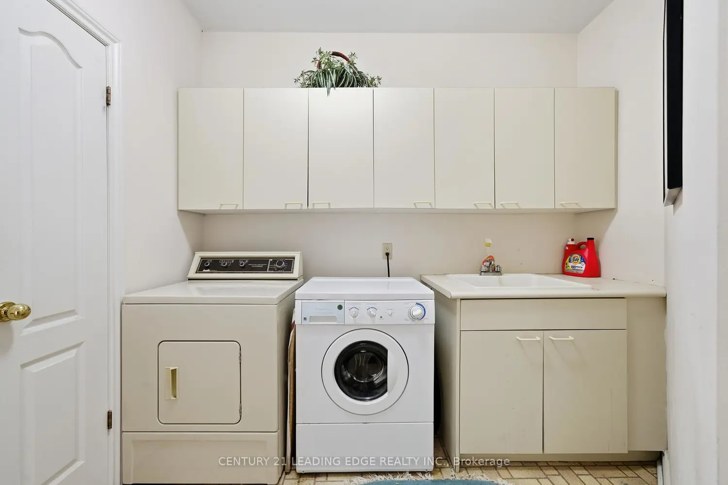 Additional image 13 of 8 Bunhill Court