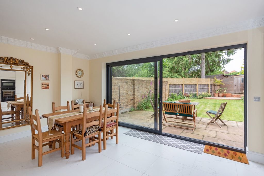 Additional image 3 of 5 bed flat to rentWycombe Road, Marlow SL7