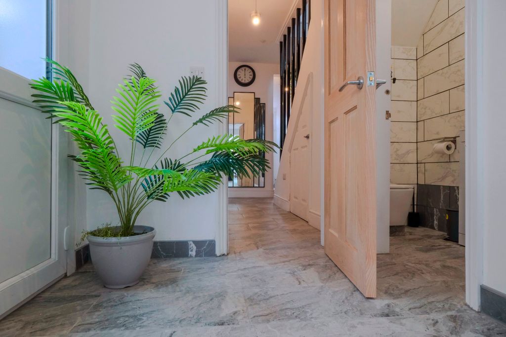Additional image 23 of 5 bed semi-detached house to rentDouglas Road, Horfield, Bristol BS7