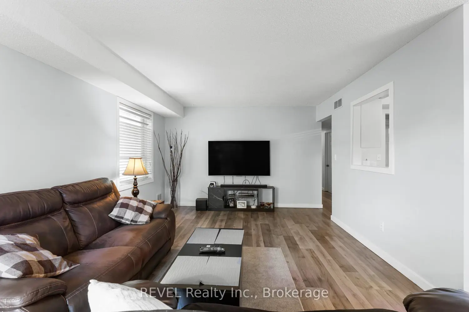 Additional image 8 of 5222 Portage Road 305