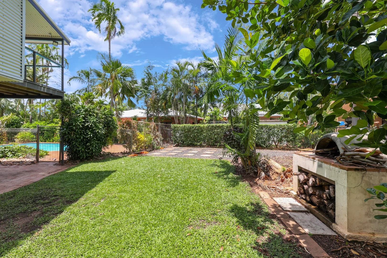 Additional image 21 of 17 Claymore Circuit, Brinkin NT 0810