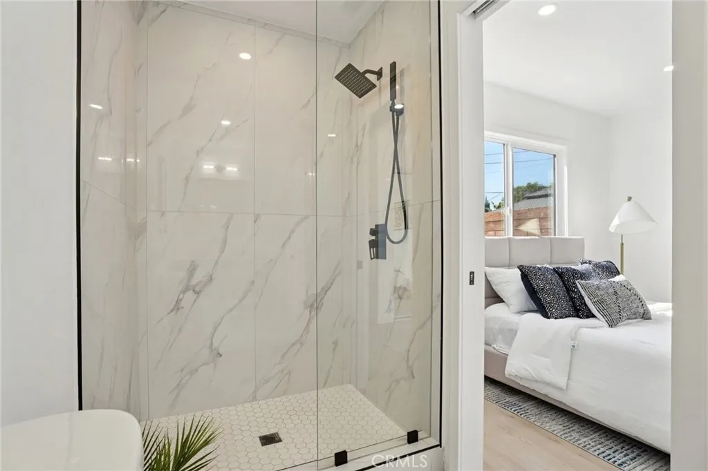 Additional image 25 of 13907 Wyandotte Street, Van Nuys, CA 91405