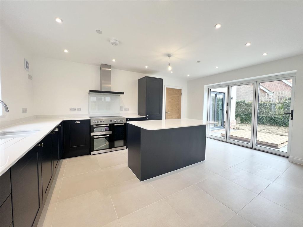 Additional image 12 of 4 bed detached house to rentNorton, Bury St. Edmunds IP31