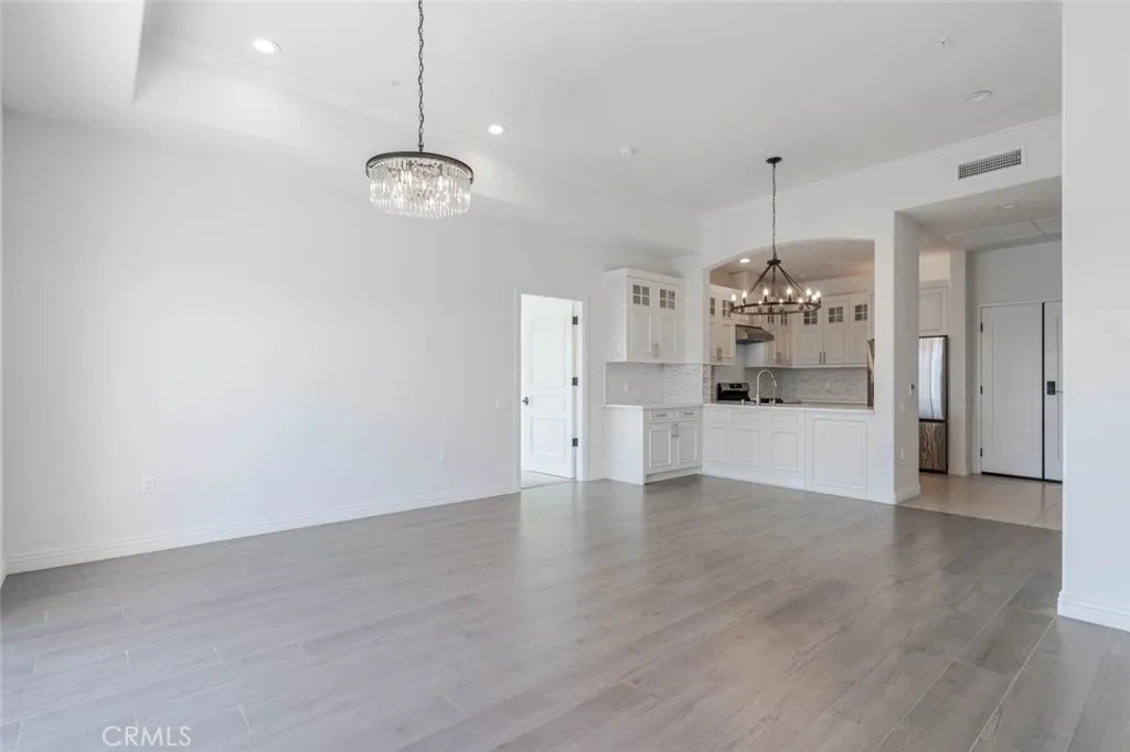 Additional image 31 of 1598 Long Beach Blvd Unit 401, Long Beach, CA 90813