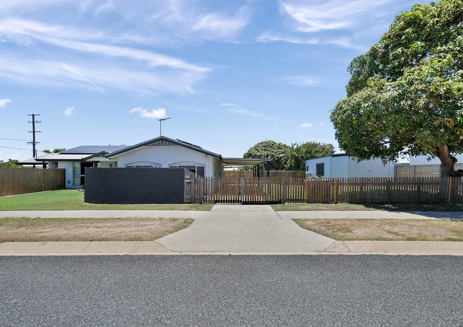 Additional image 2 of 1 Deguara Drive, Beaconsfield QLD 4740