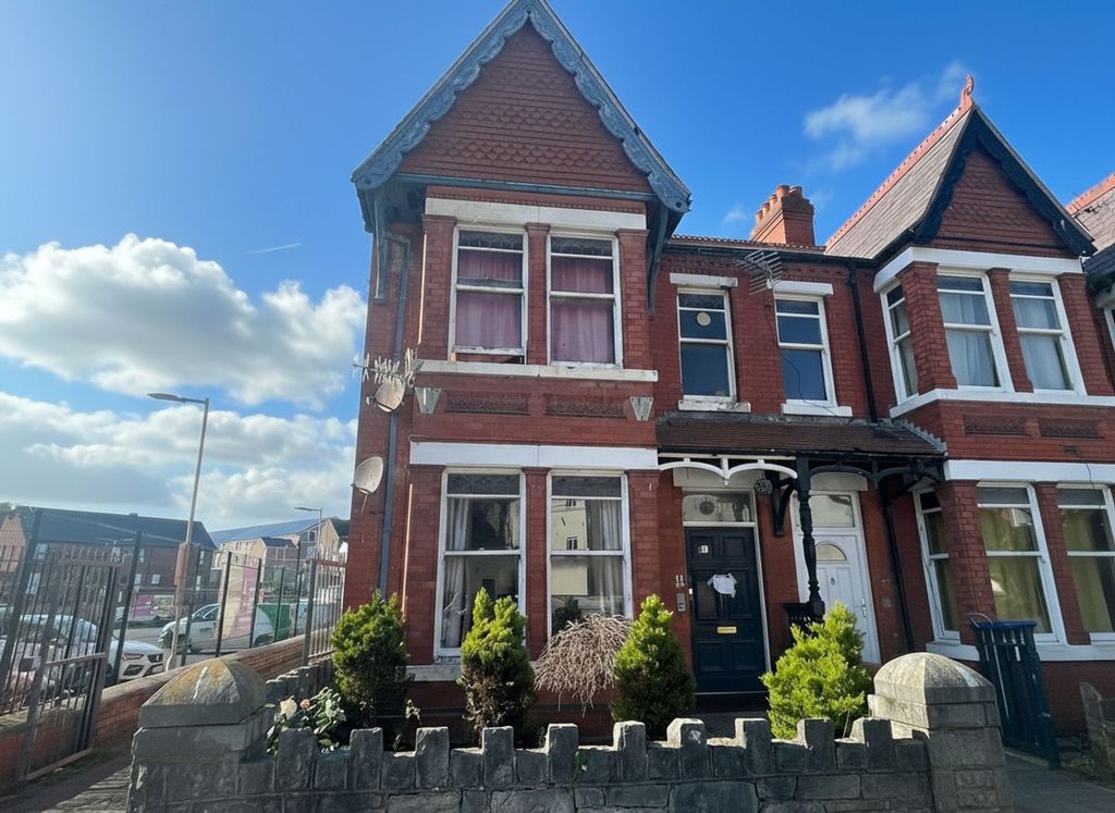 1 bed flat to rentCrescent Road, Rhyl LL18