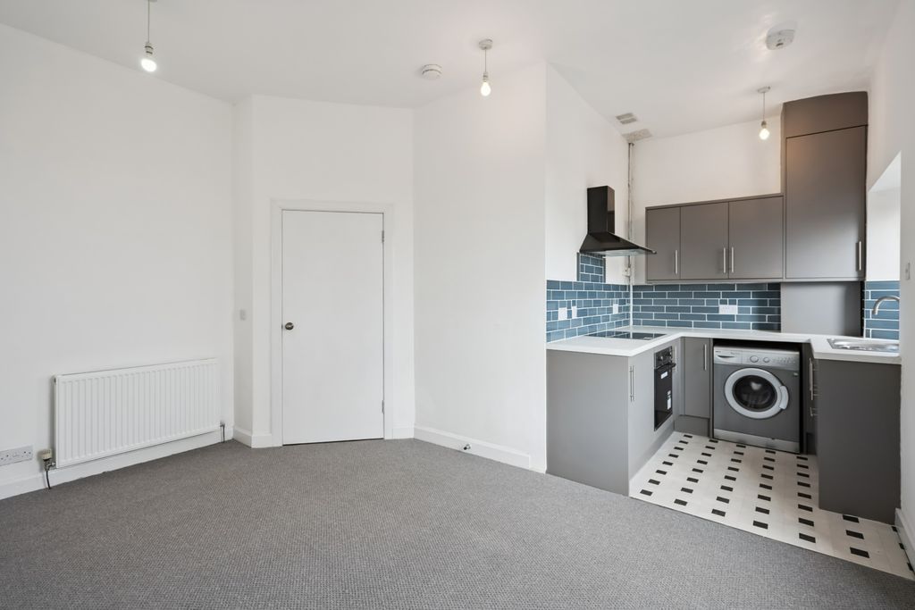 Additional image 5 of 2 bed flat to rentNewhouse, Stirling, Stirling FK8