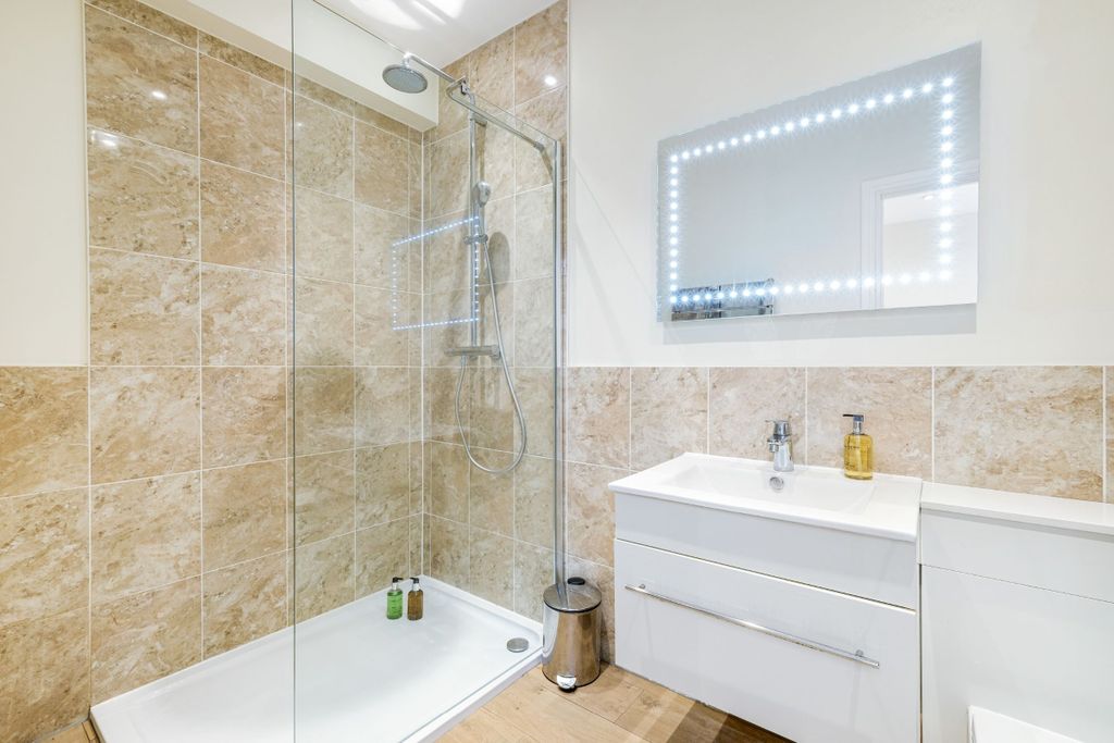 Additional image 16 of 3 bed flat to rentQueen Street, Maidenhead SL6