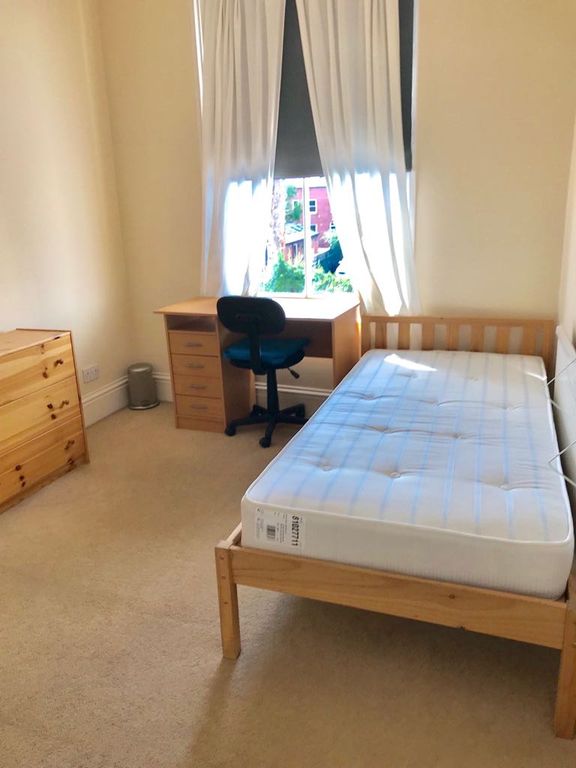 Additional image 7 of 5 bed town house to rentClarendon Street, Leamington Spa CV32