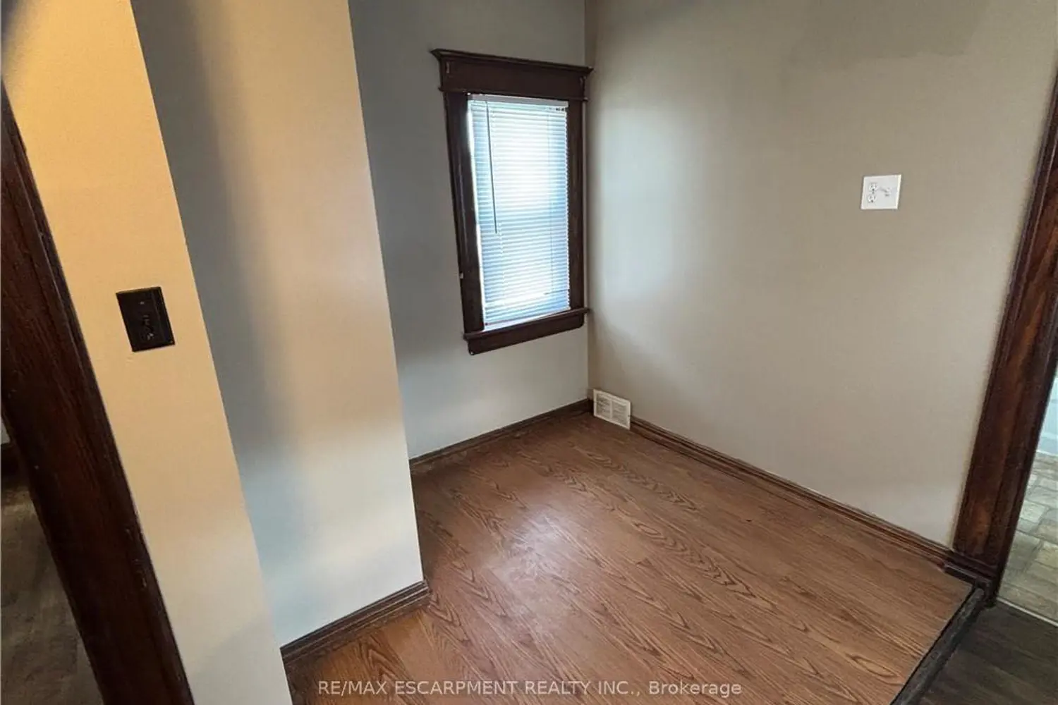 Additional image 17 of 463 East Main Street