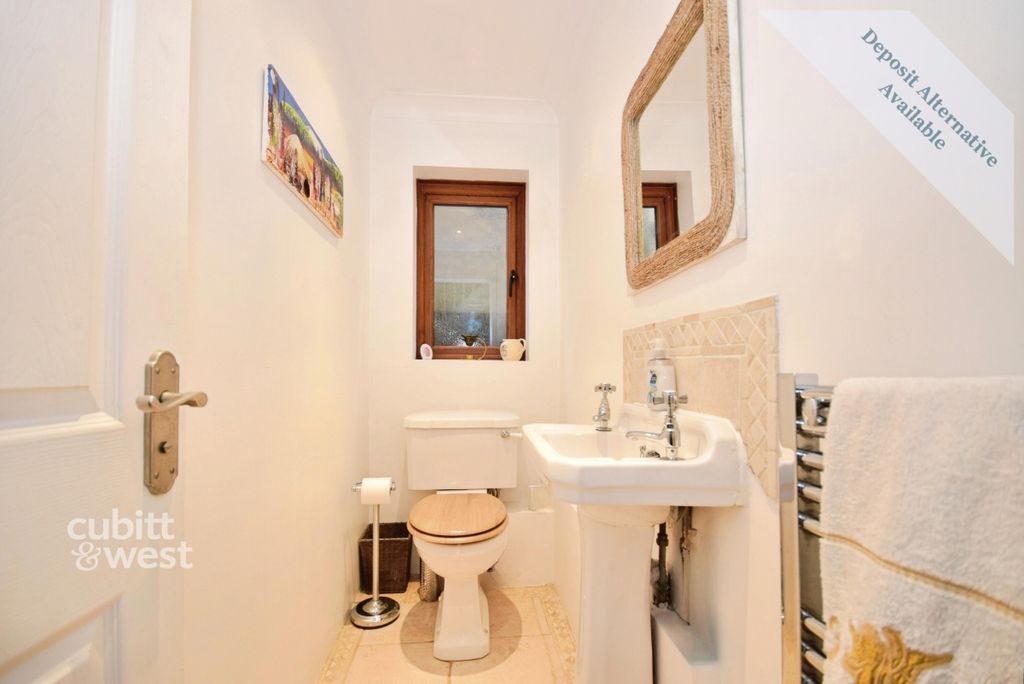 Additional image 11 of 6 bed detached house to rentCrawley Lane, Crawley RH10