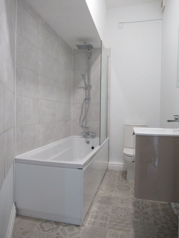 Additional image 4 of 2 bed flat to rent3 Church Street, Malvern WR14