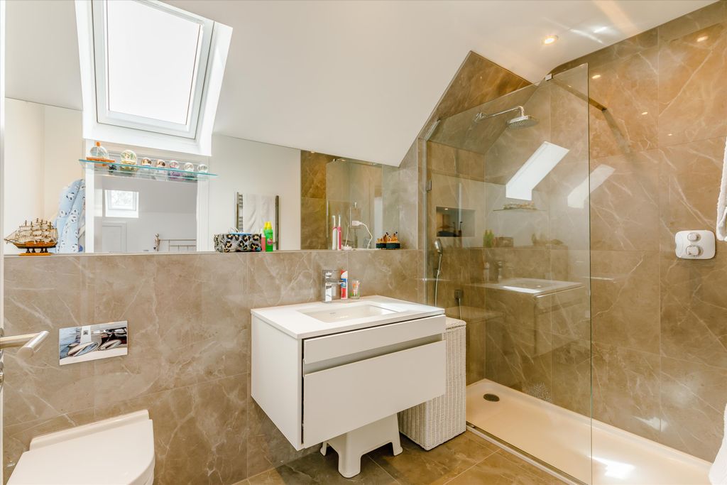 Additional image 19 of 5 bed detached house to rentLondon Road, Ascot, Berkshire SL5