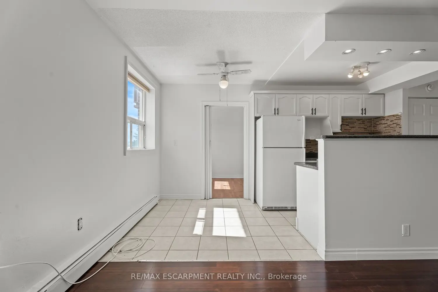 Additional image 12 of 851 Queenston Road 505