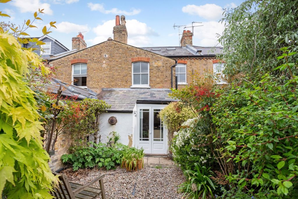 Additional image 12 of 3 bed semi-detached house to rentSt. Marks Road, Windsor SL4