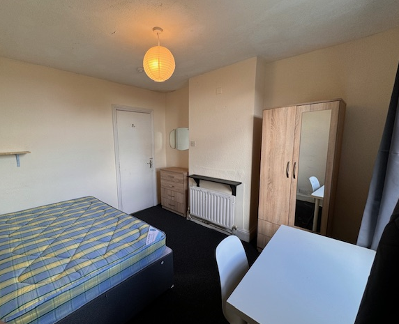 Additional image 13 of 7 bed semi-detached house to rentBalmoral Road, Bristol BS7