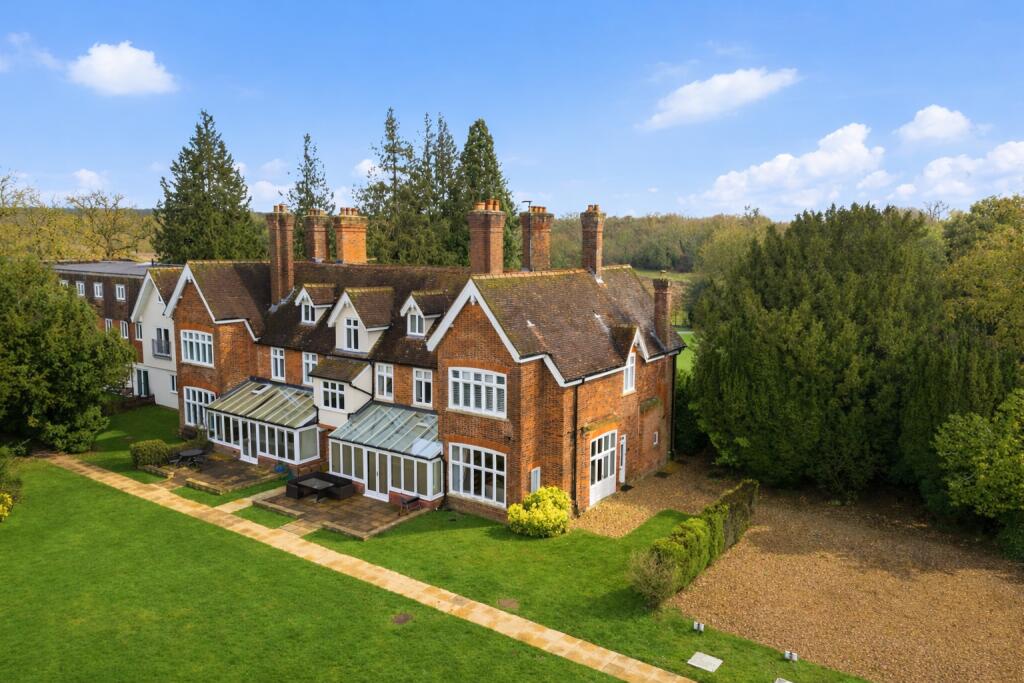 Additional image 13 of Astwick Manor, Coopers Green Lane, Hatfield, Hertfordshire, AL10