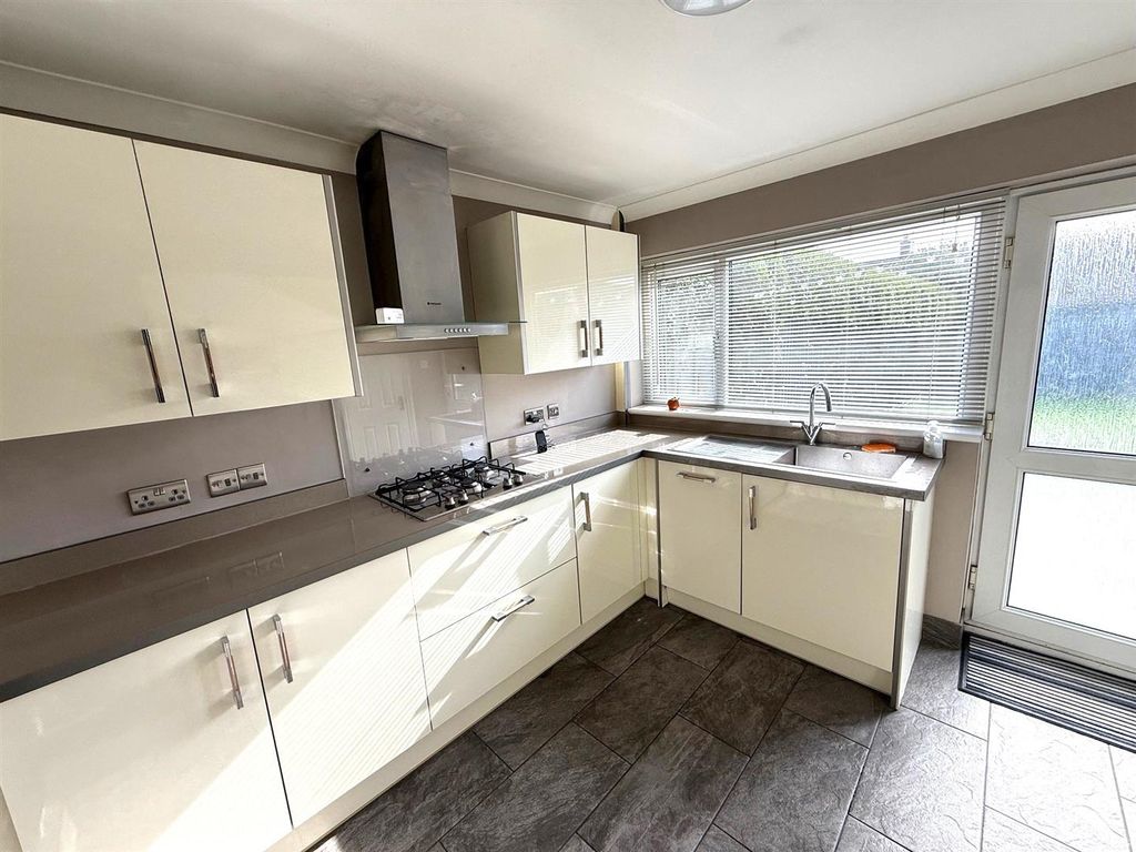 Additional image 2 of 3 bed property to rentPoplar Road, Croesyceiliog, Cwmbran NP44