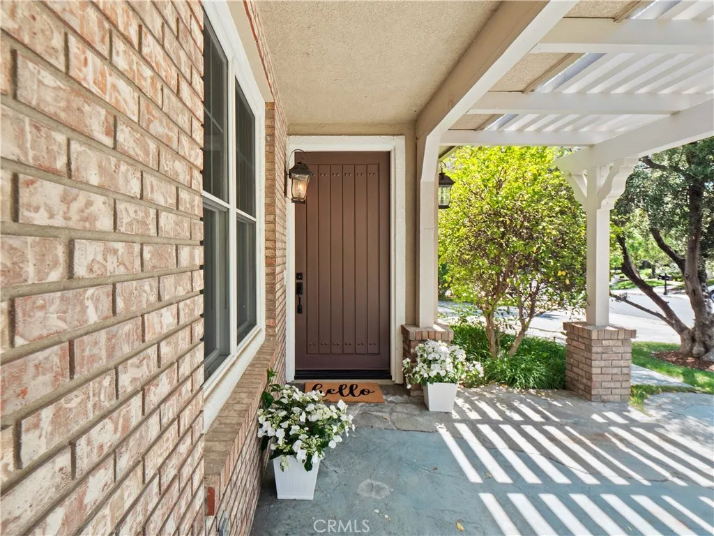 Additional image 120 of 25679 Smoketree Ln, Valencia, CA 91381