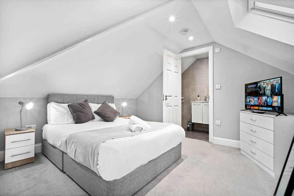 Additional image 32 of 5 bed semi-detached house to rentBrooklands Road, Hall Green, Birmingham B28