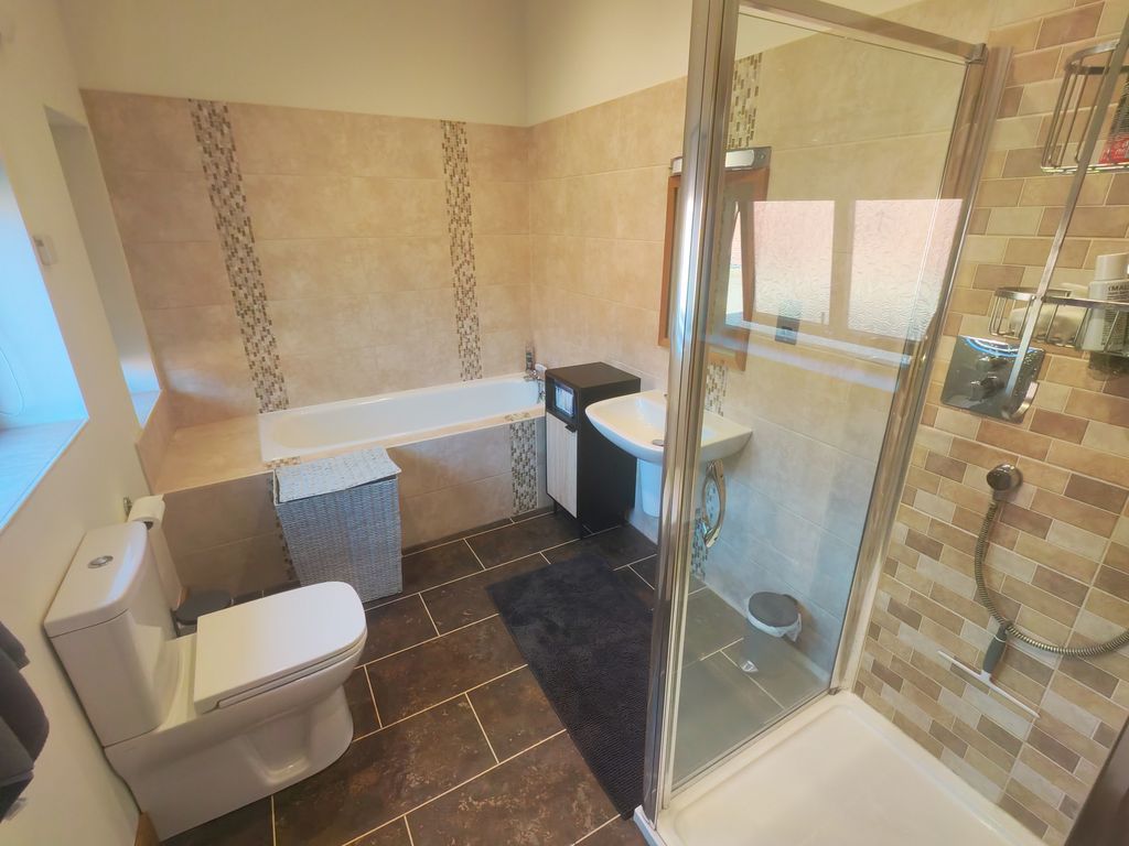 Additional image 10 of 2 bed flat to rentHadley End, Burton-On-Trent DE13