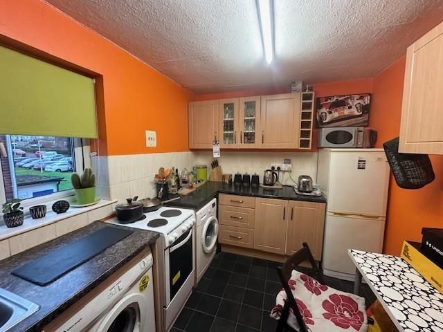Additional image 2 of 2 bed maisonette to rentRedfield Court, Newbury RG14