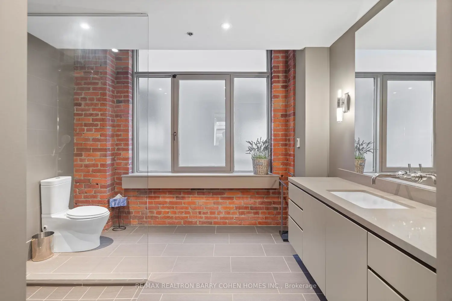 Additional image 20 of 468 Wellington Street 300