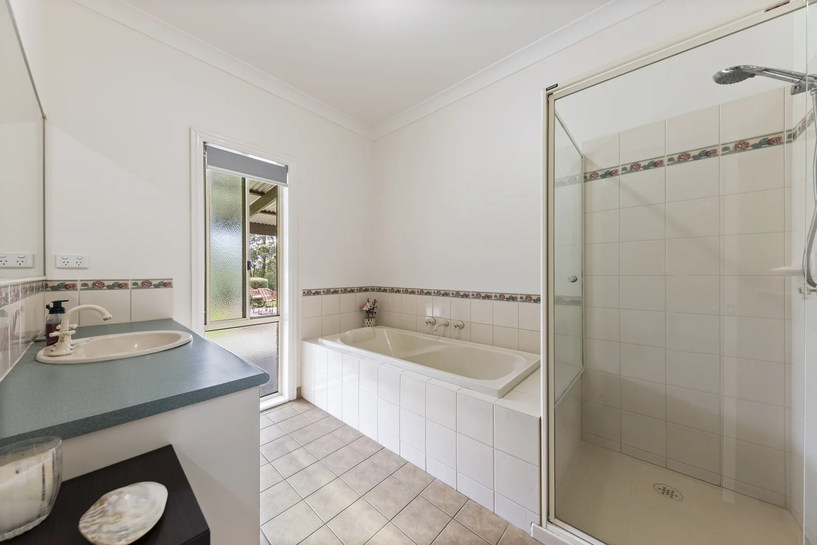 Additional image 21 of 4 Hague Court, Drouin VIC 3818