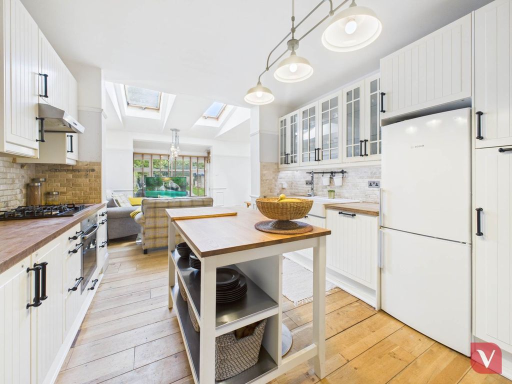 Additional image 21 of 5 bed property to rentCompton Avenue, Luton LU4