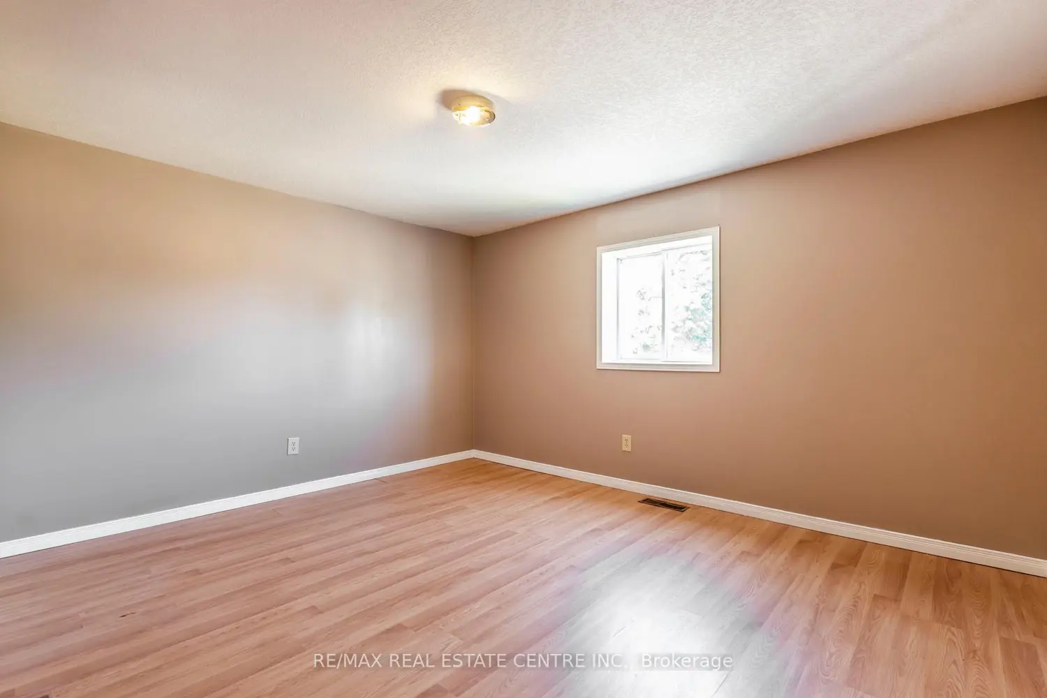 Additional image 15 of 104 Oakwood Avenue