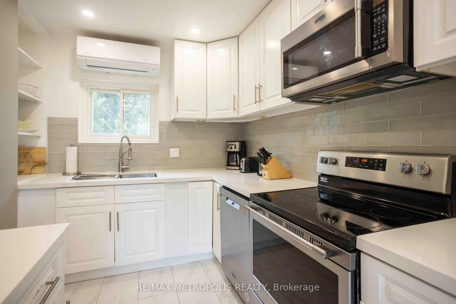 Additional image 7 of 56 Georgian Manor Drive