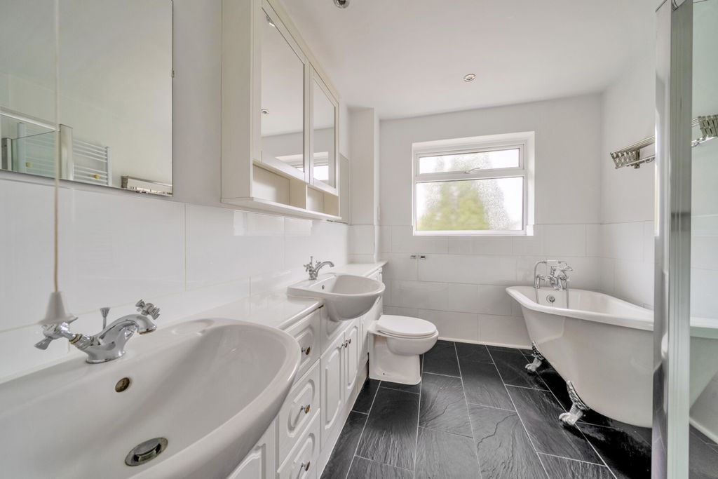Additional image 14 of 5 bed detached house to rentNorton Park, Ascot SL5