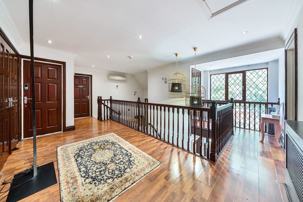 Additional image 10 of 5 bed detached house to rentFishery Road, Maidenhead SL6