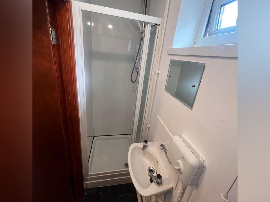 Additional image 6 of 1 bed flat to rentBryn Road, Swansea SA2