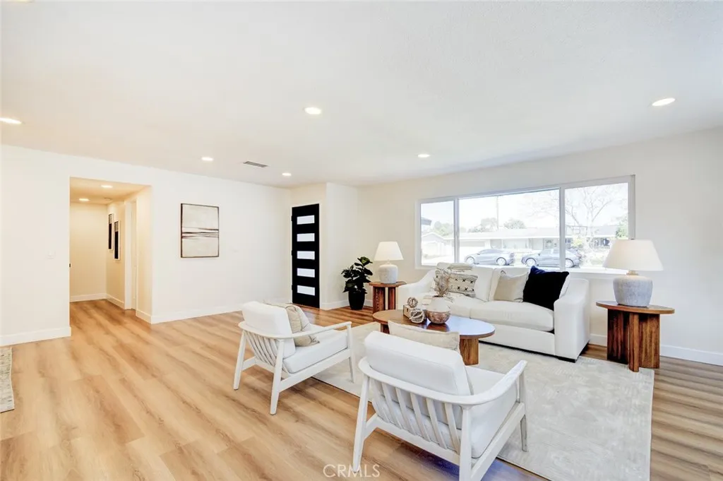 Additional image 13 of 2433 Littleton Pl, Costa Mesa, CA 92626