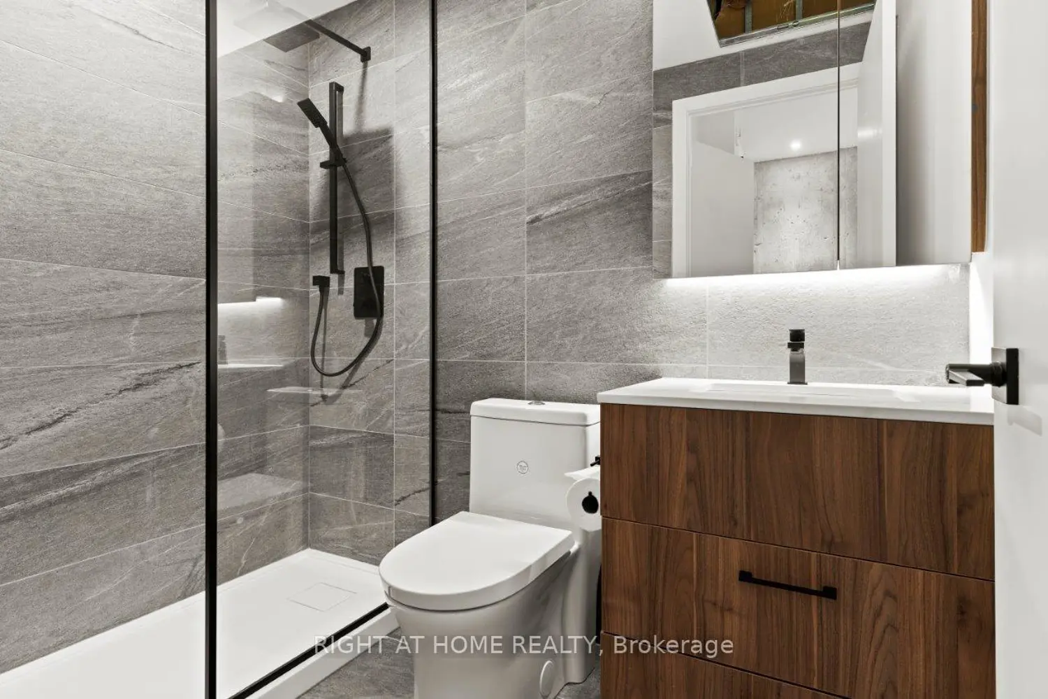 Additional image 15 of 12 Dervock Crescent 25