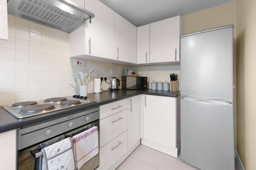 Additional image 18 of 2 bed flat to rentWokingham Road, Binfield, Bracknell RG42