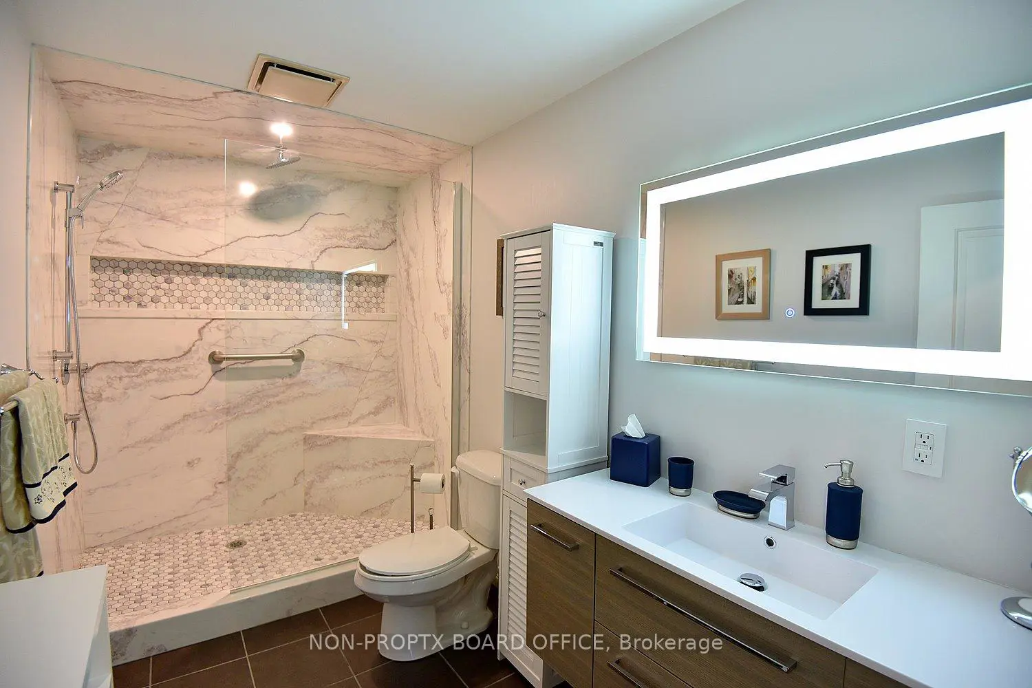 Additional image 11 of 19 Dyment Court